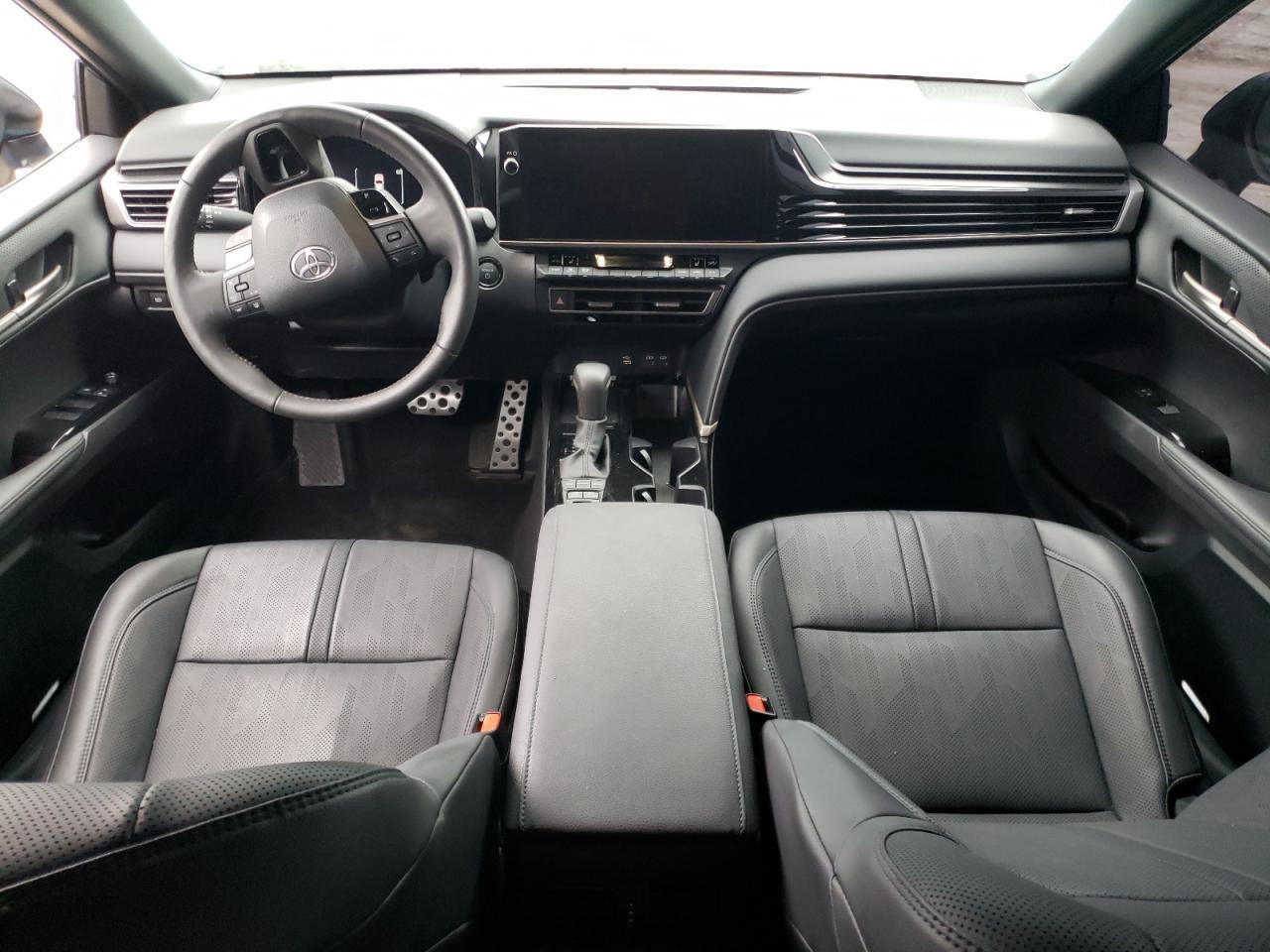 2025 TOYOTA CAMRY