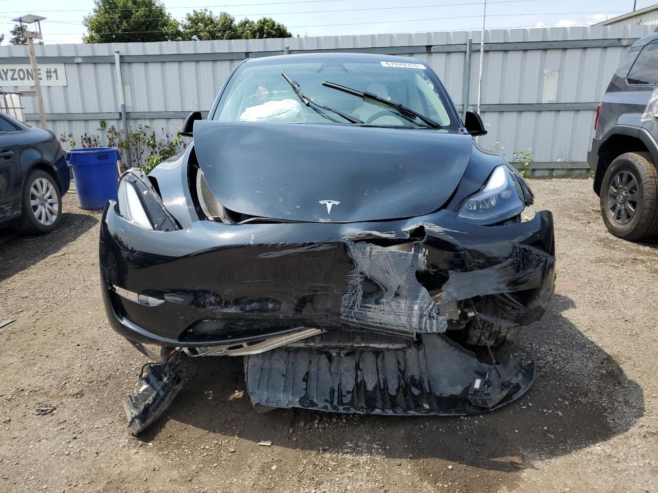 2024 TESLA MODEL Y