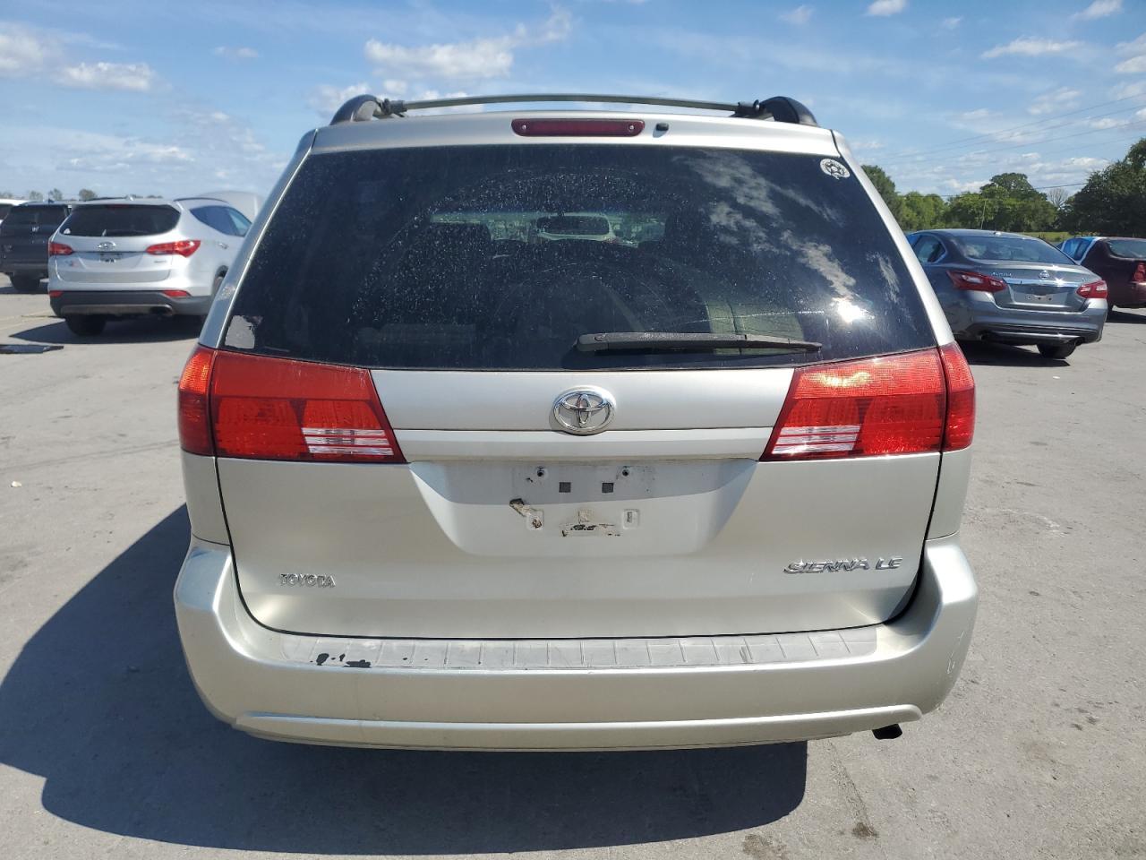 2004 TOYOTA SIENNA