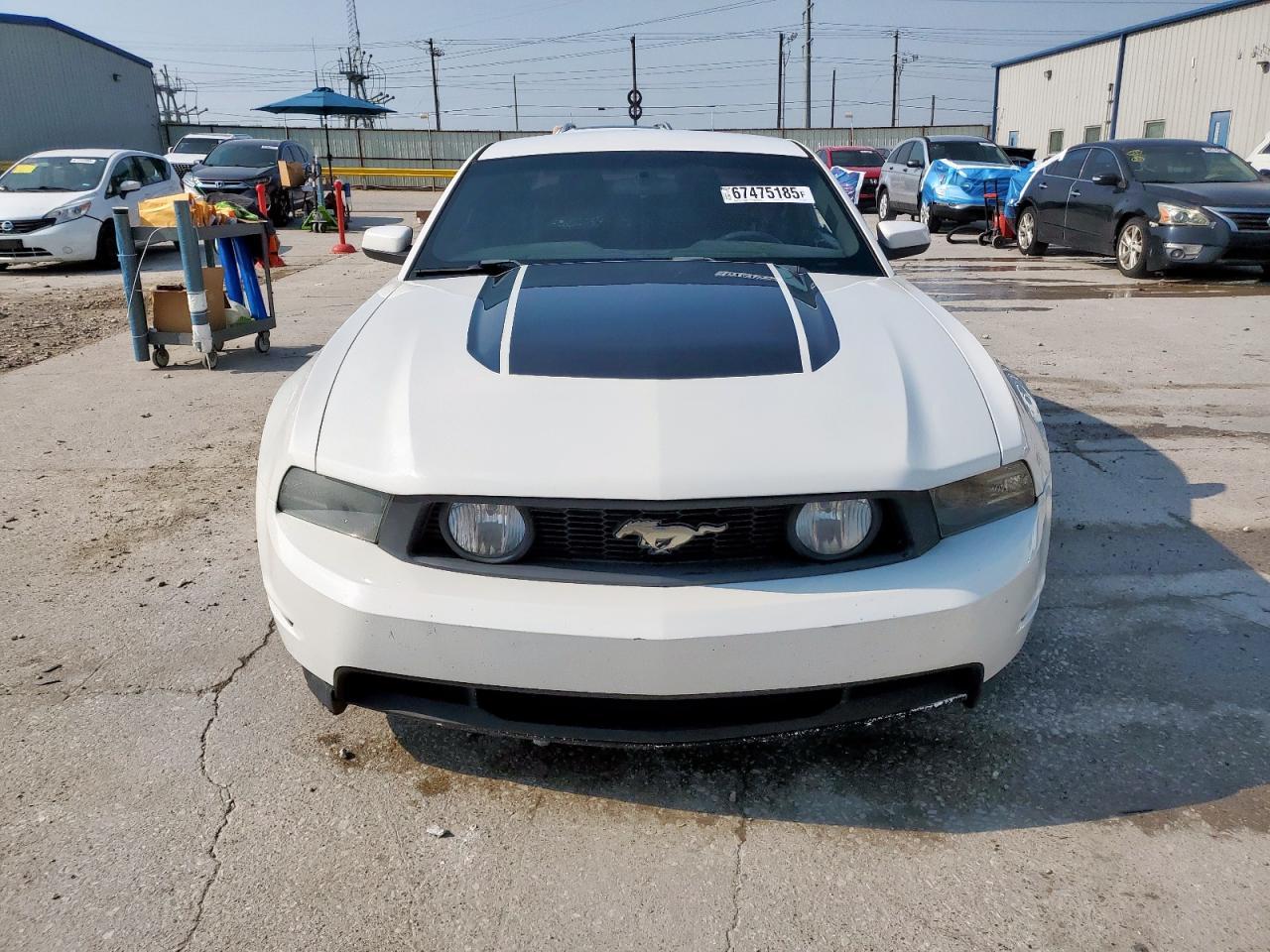 2011 FORD MUSTANG