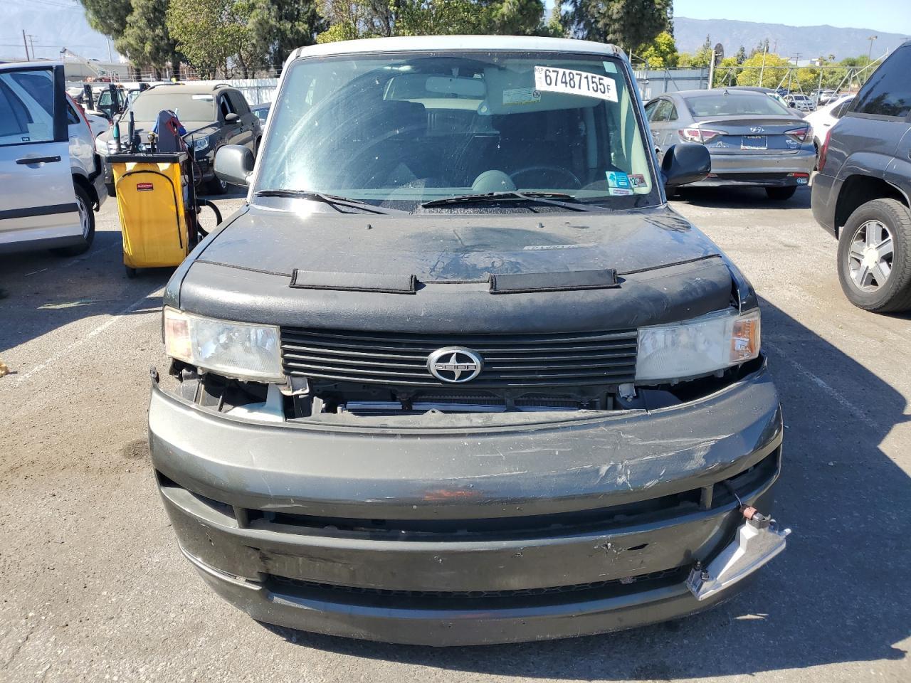 2005 TOYOTA SCION