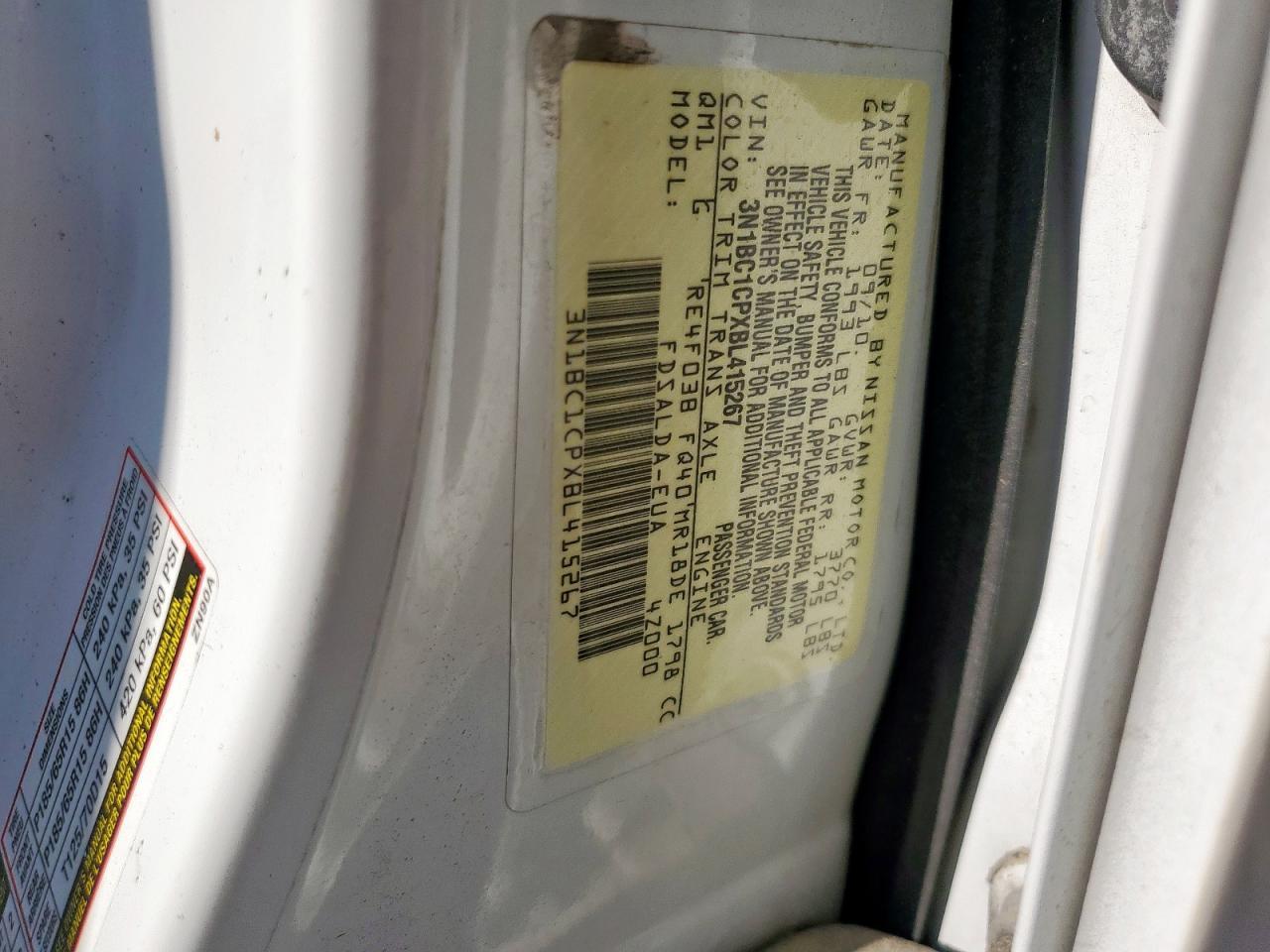 2011 NISSAN VERSA