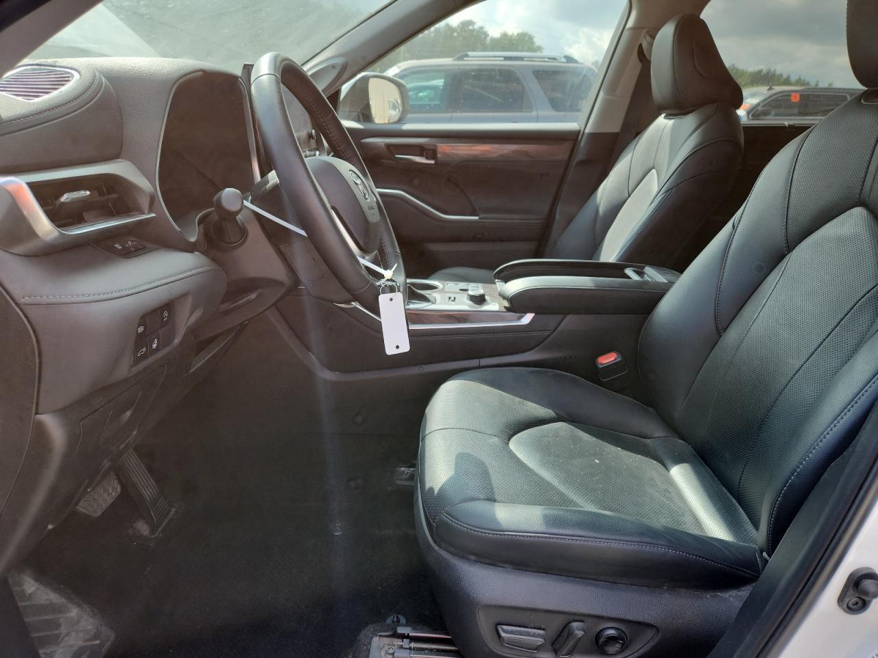 2024 TOYOTA HIGHLANDER