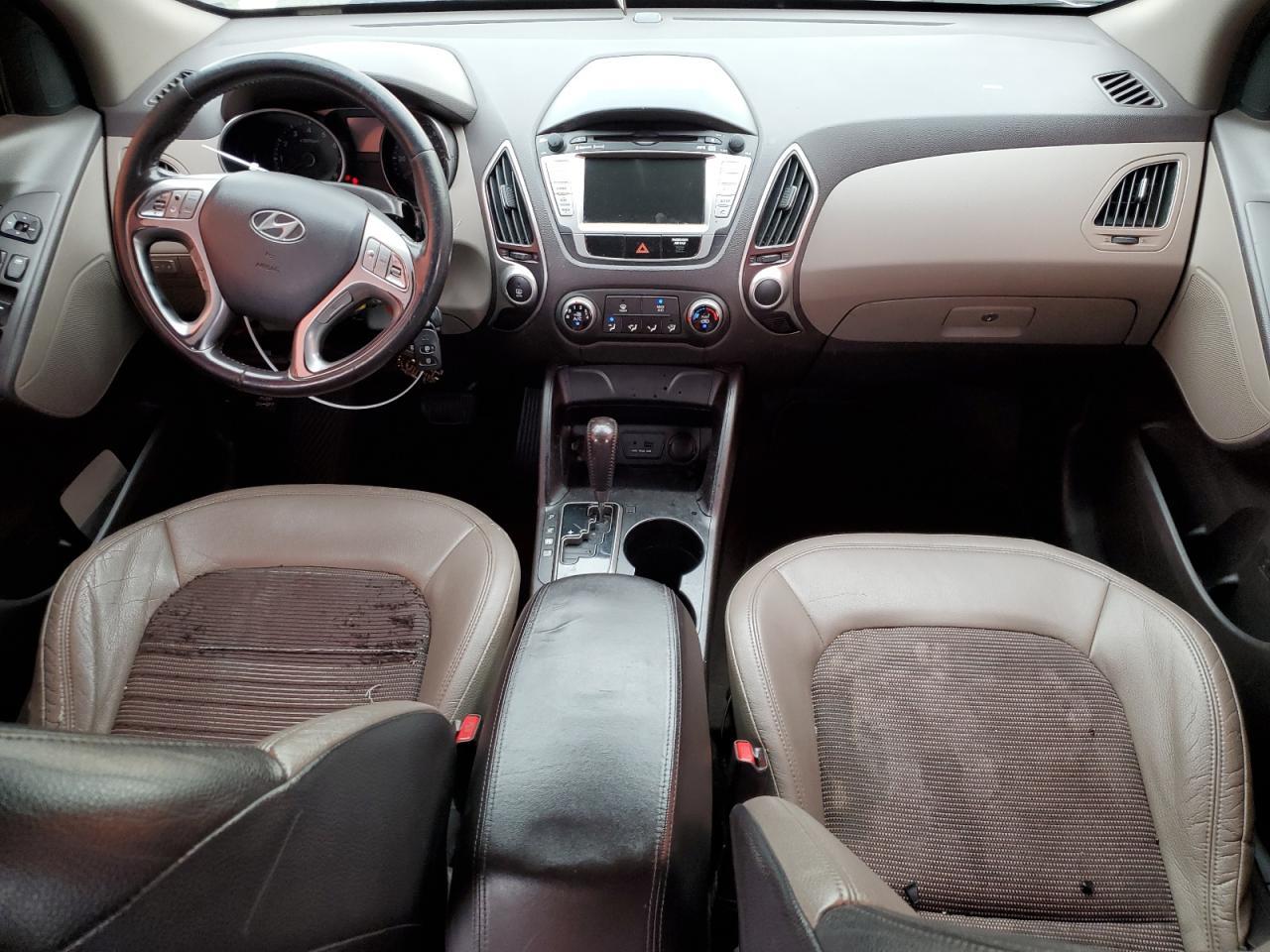 2011 HYUNDAI TUCSON