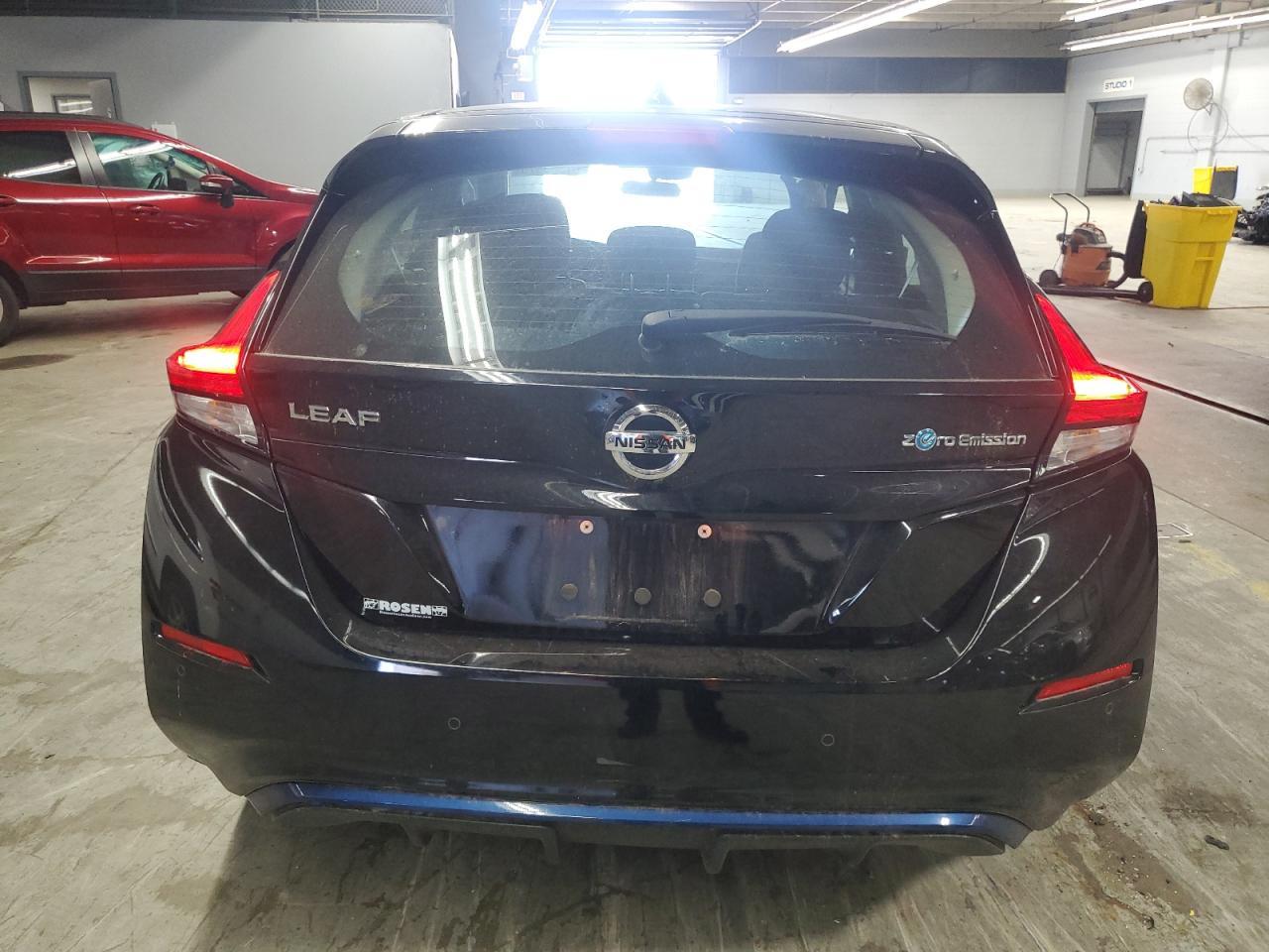 2021 NISSAN LEAF
