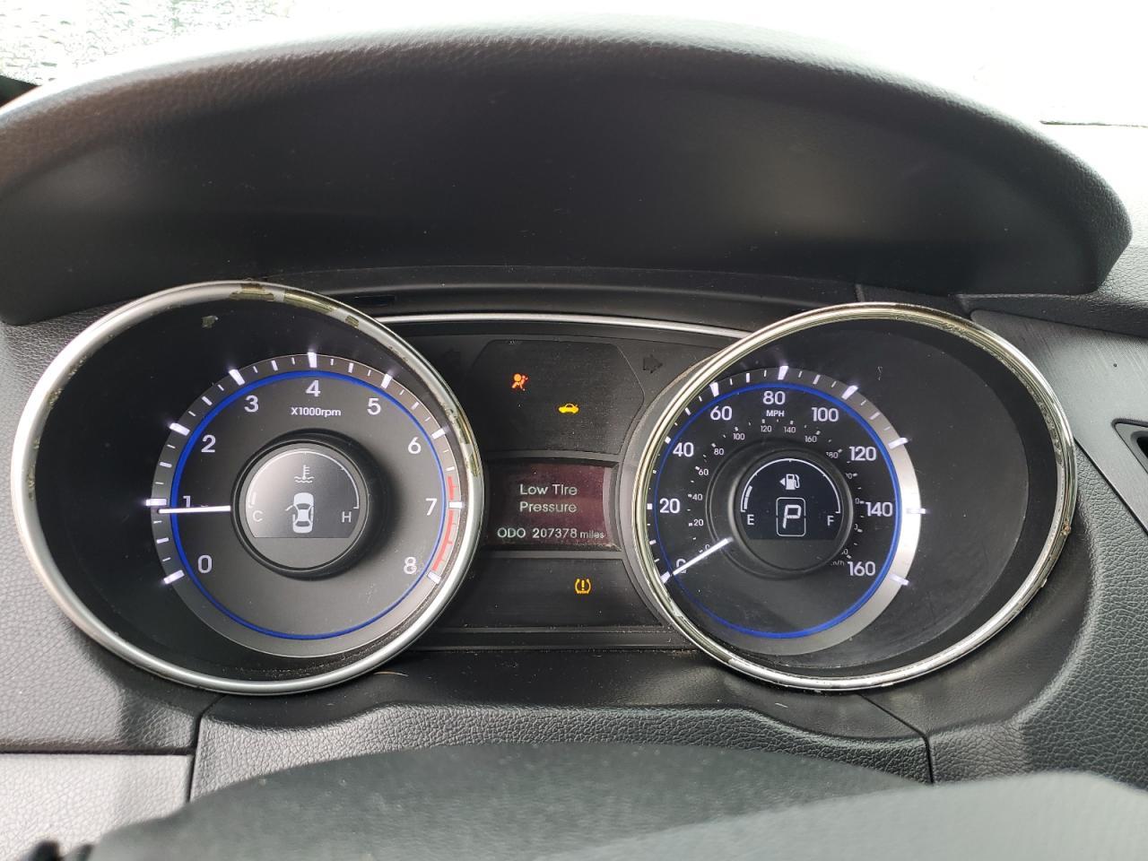 2011 HYUNDAI SONATA