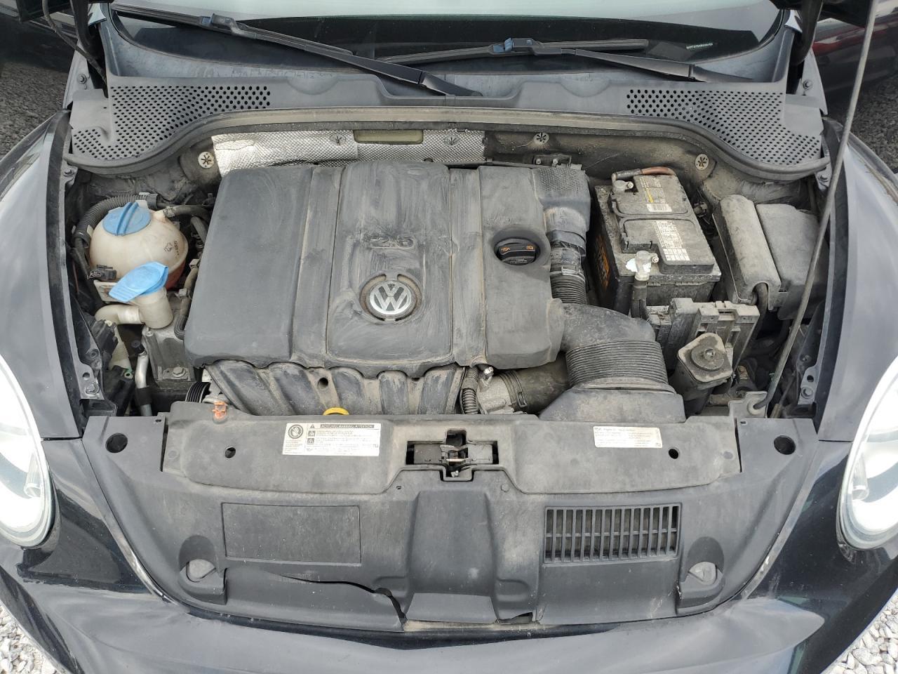 2013 VOLKSWAGEN Beetle