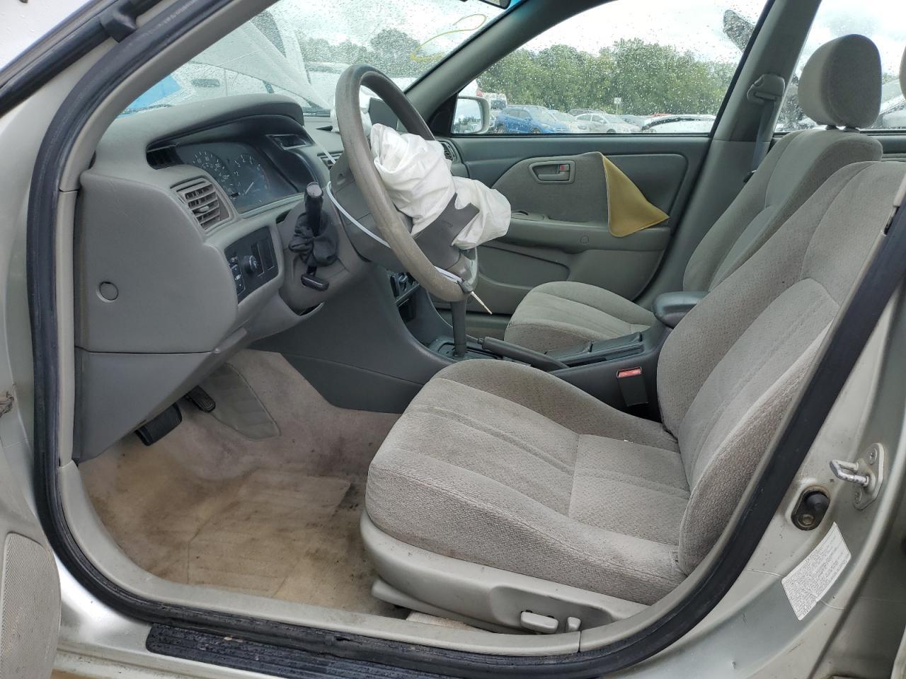 2001 TOYOTA CAMRY