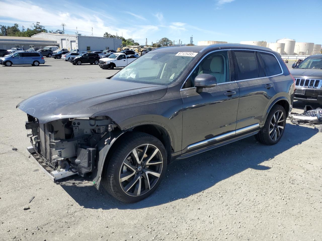 2023 VOLVO XC90