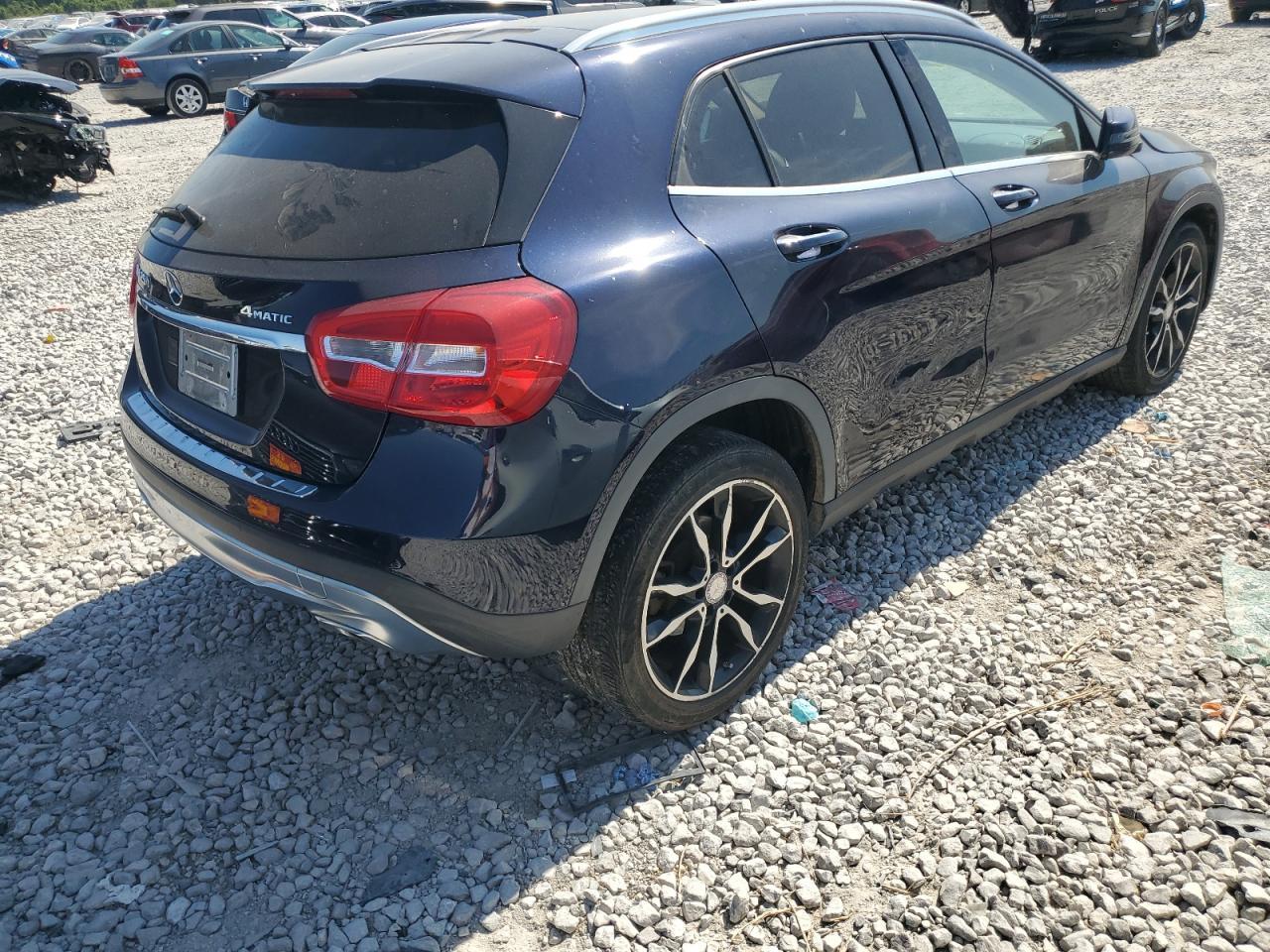 2017 MERCEDES-BENZ GLA-Class