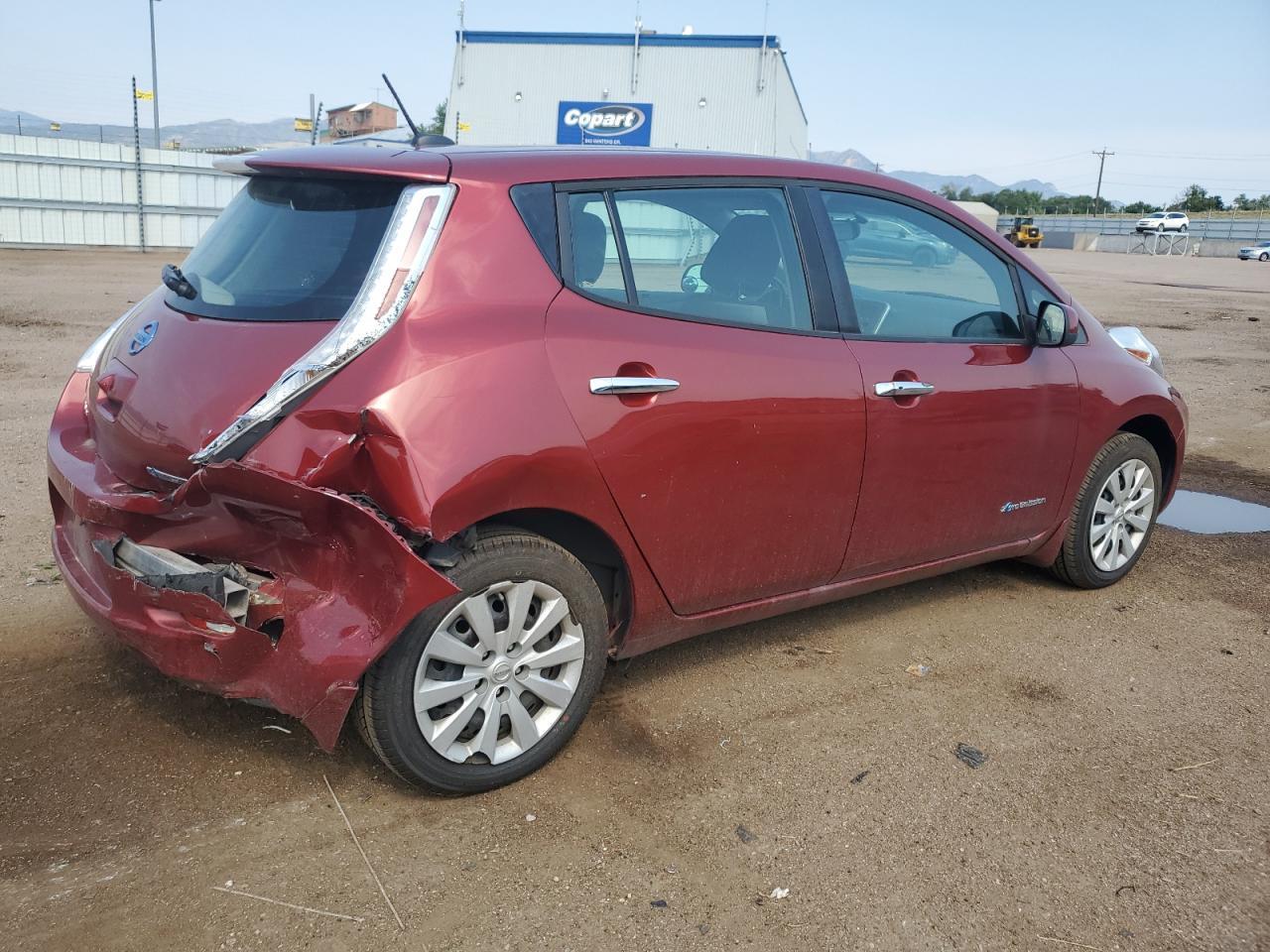 2015 NISSAN LEAF