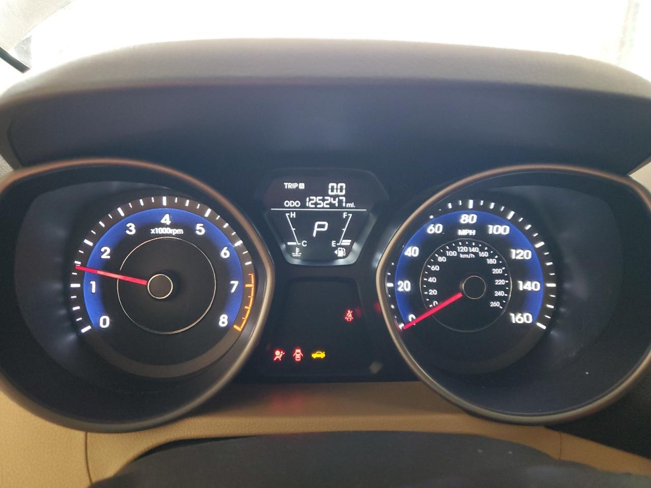 2013 HYUNDAI ELANTRA
