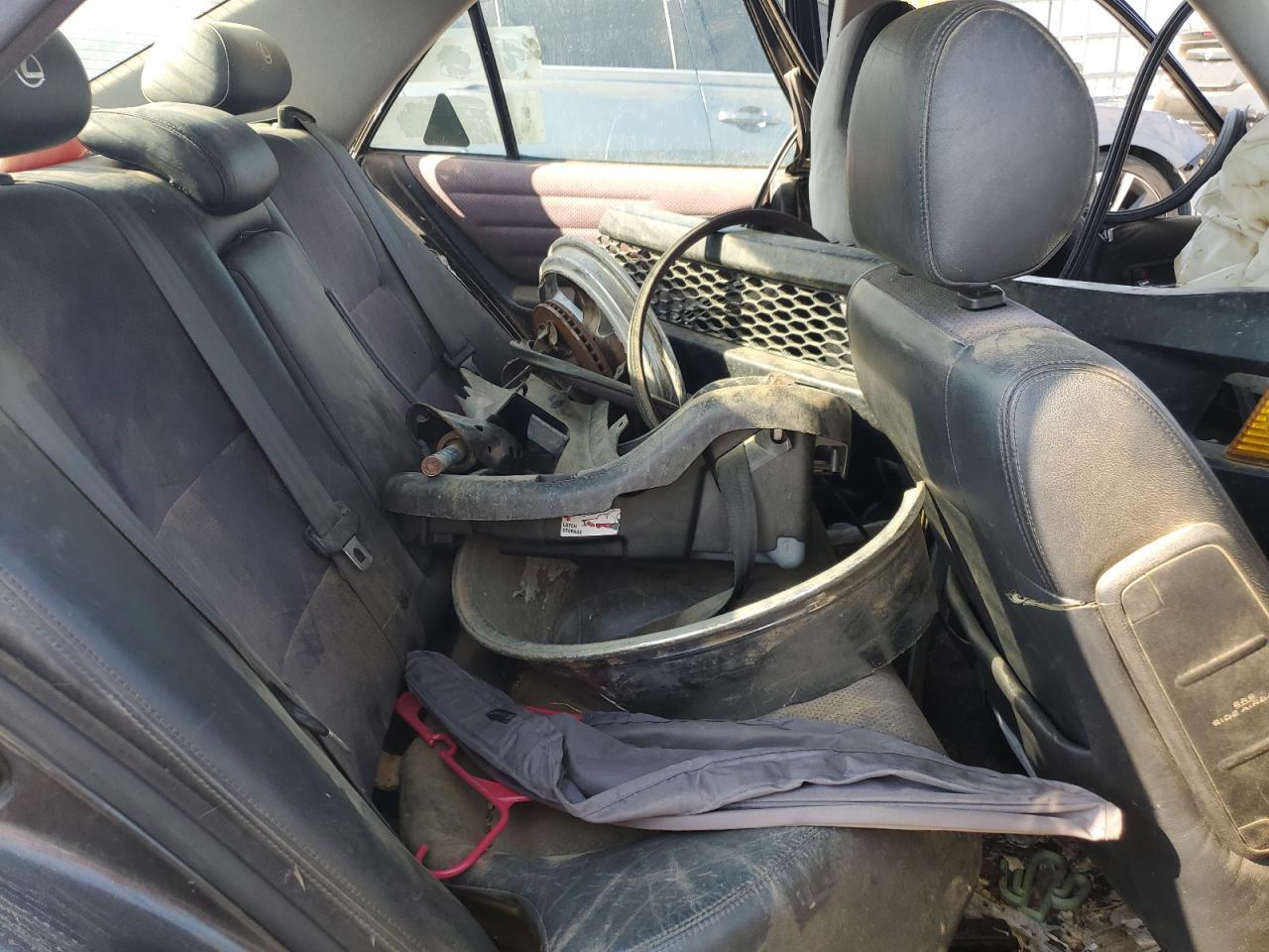 2001 LEXUS IS 300