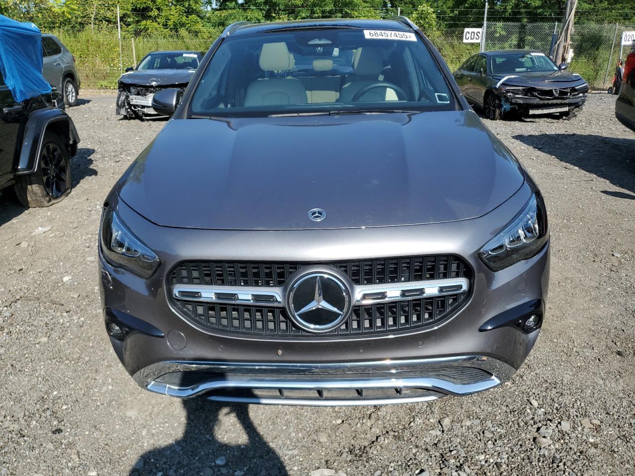 2025 MERCEDES-BENZ GLA-Class