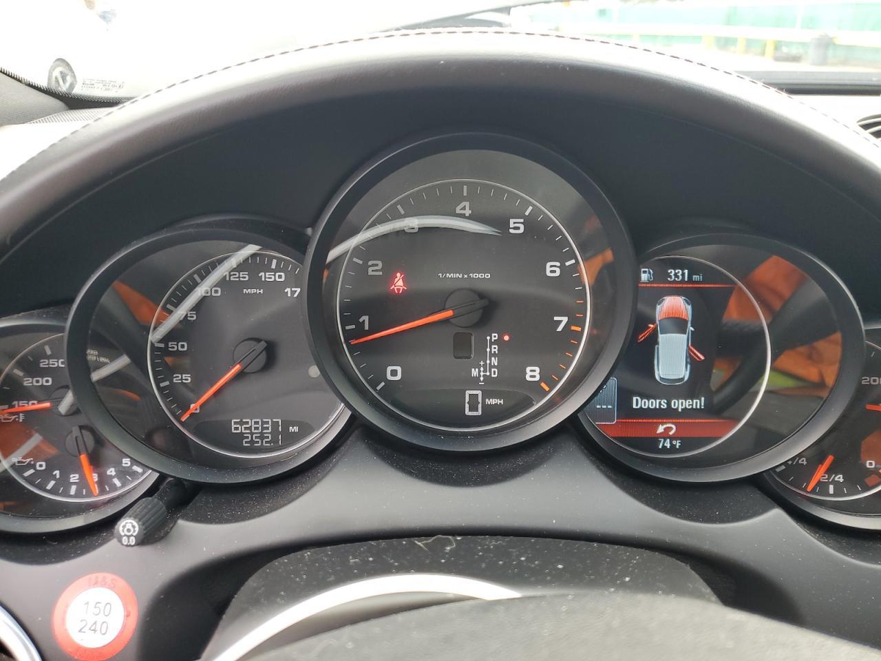 2014 PORSCHE CAYENNE
