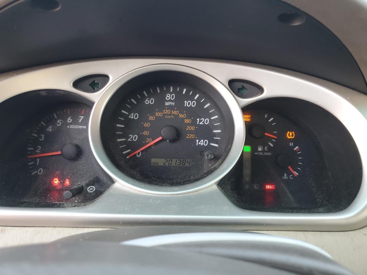 2004 TOYOTA HIGHLANDER
