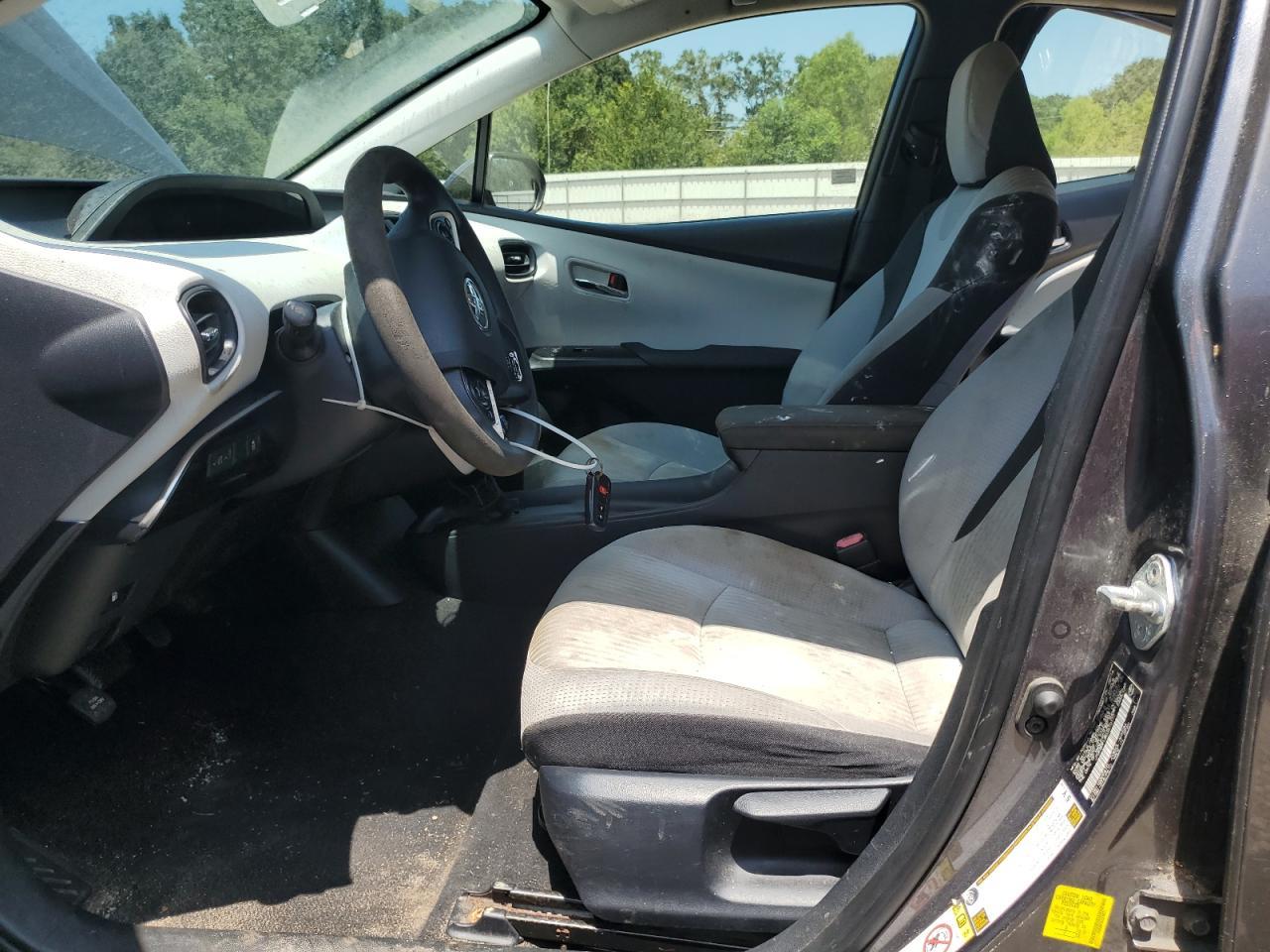 2016 TOYOTA PRIUS