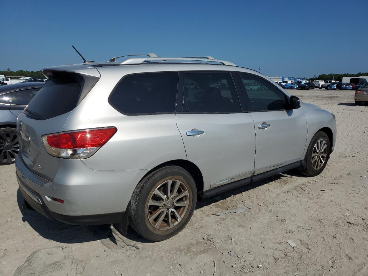 2015 NISSAN PATHFINDER