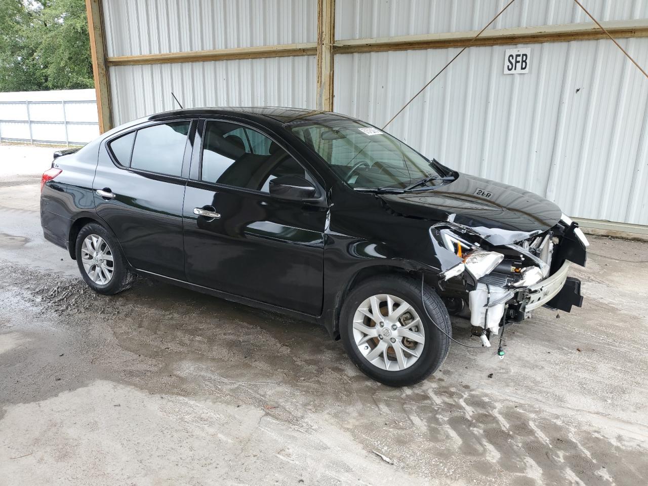 2018 NISSAN VERSA