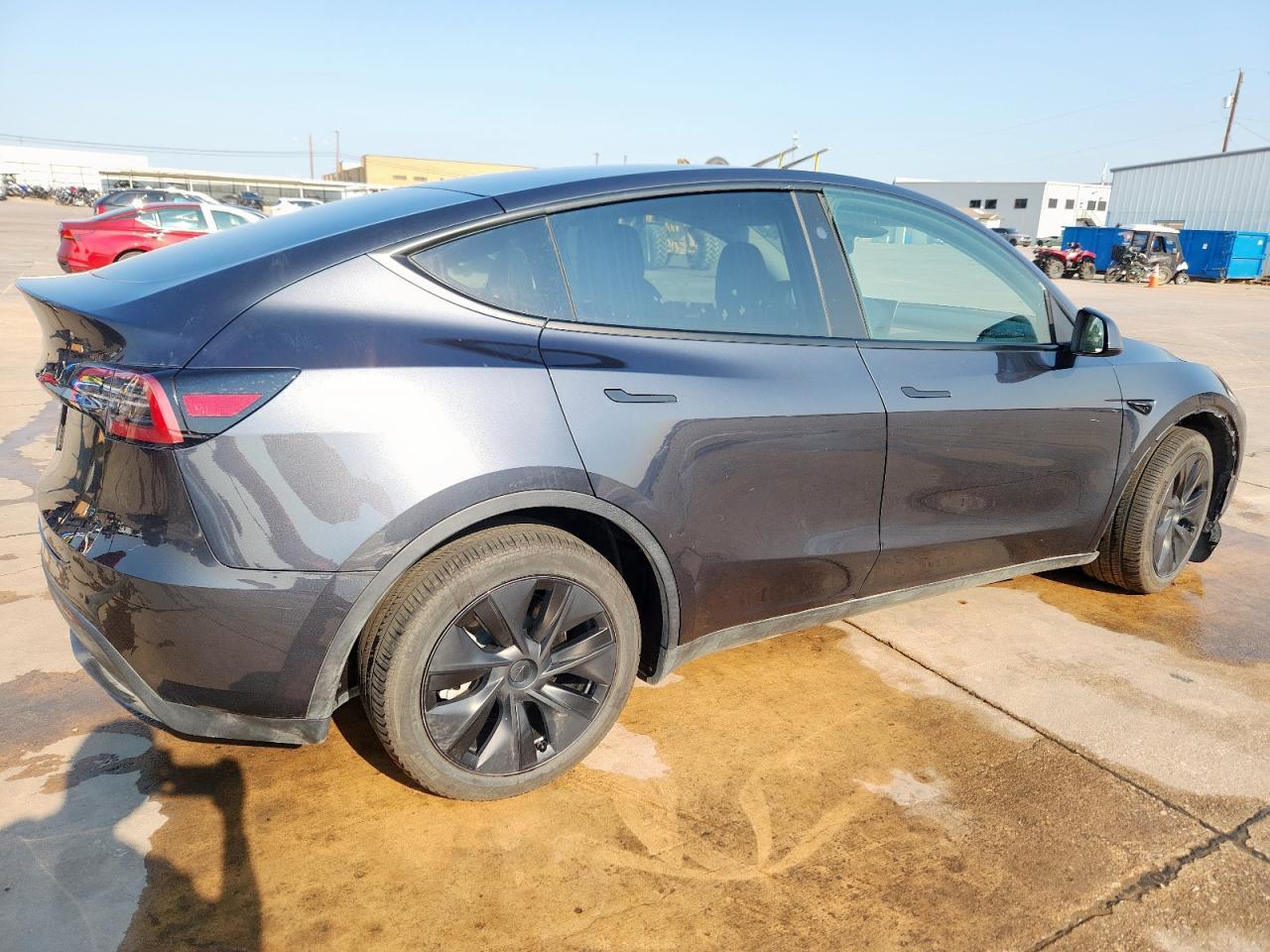 2025 TESLA MODEL Y