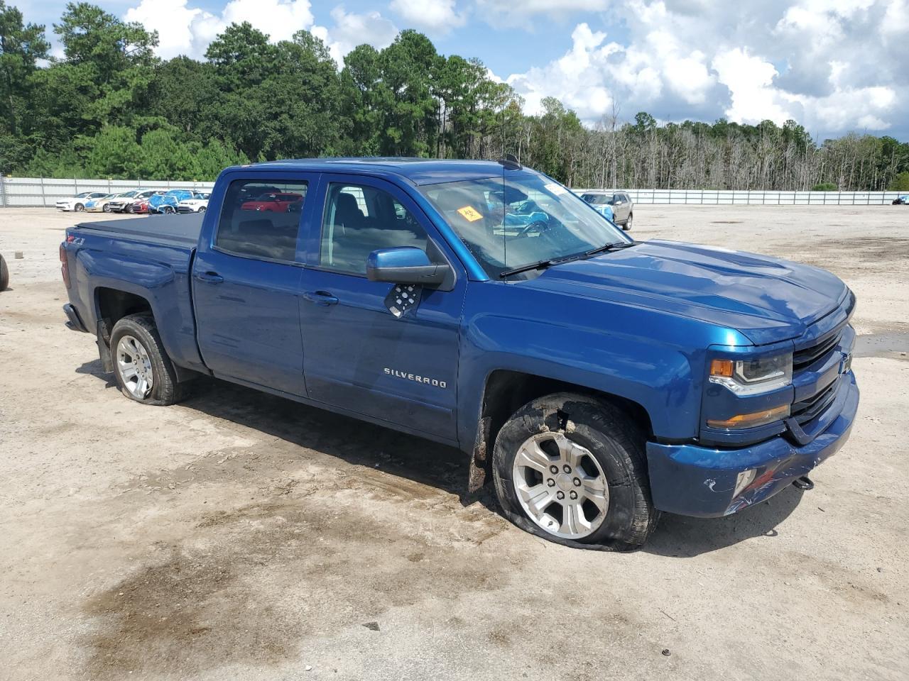 2018 CHEVROLET Silverado