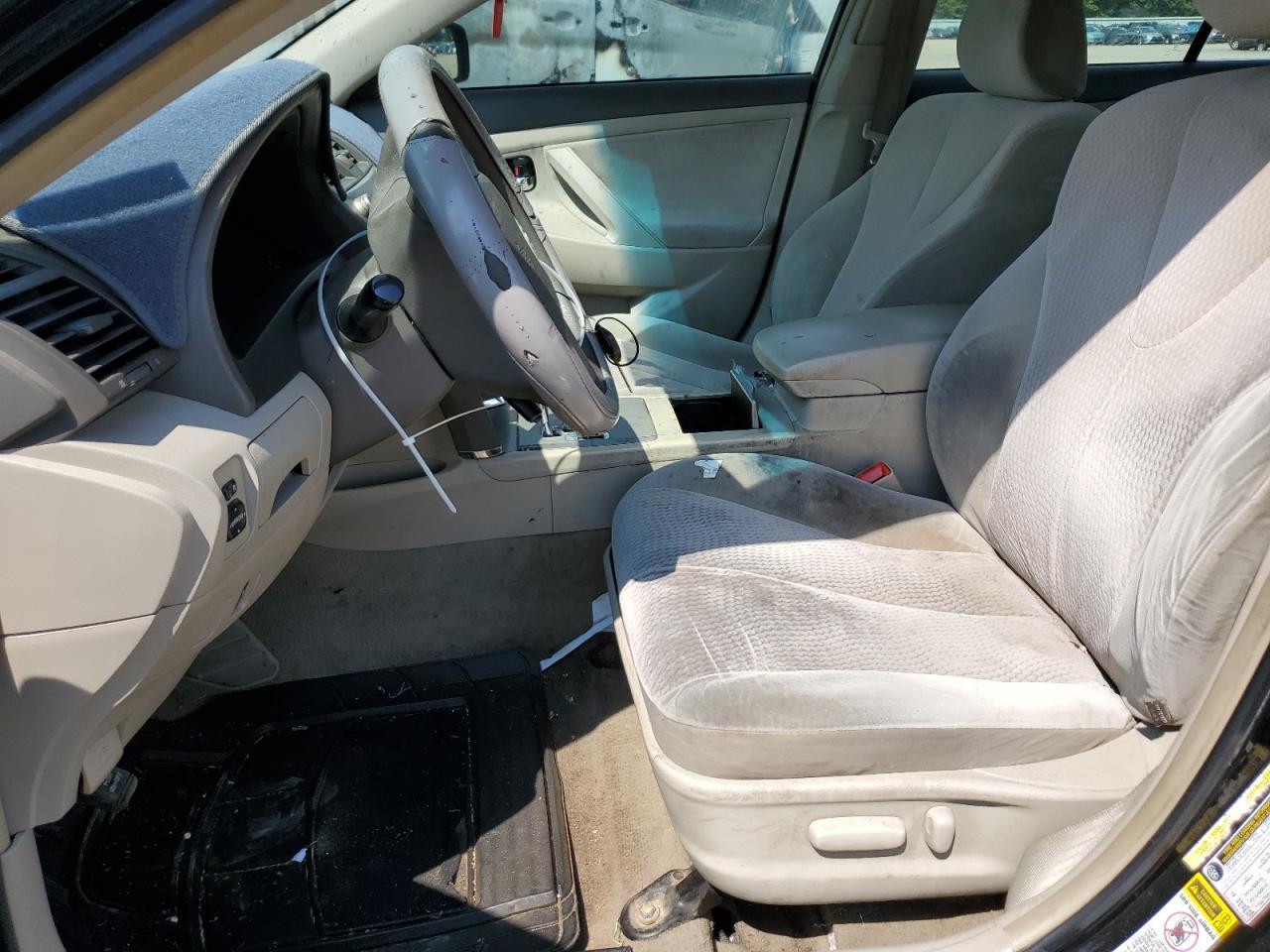 2011 TOYOTA CAMRY