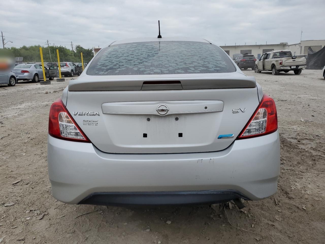 2016 NISSAN VERSA