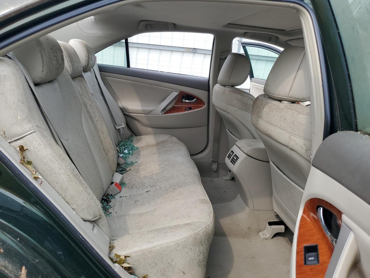 2011 TOYOTA CAMRY