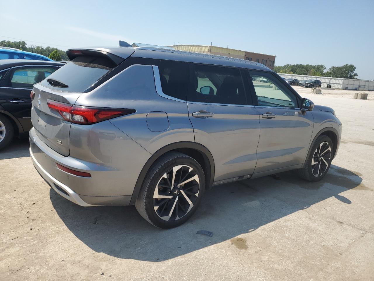 2022 MITSUBISHI outlander