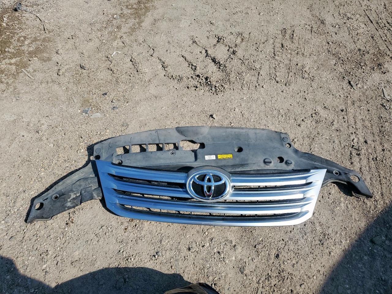 2011 TOYOTA Avalon