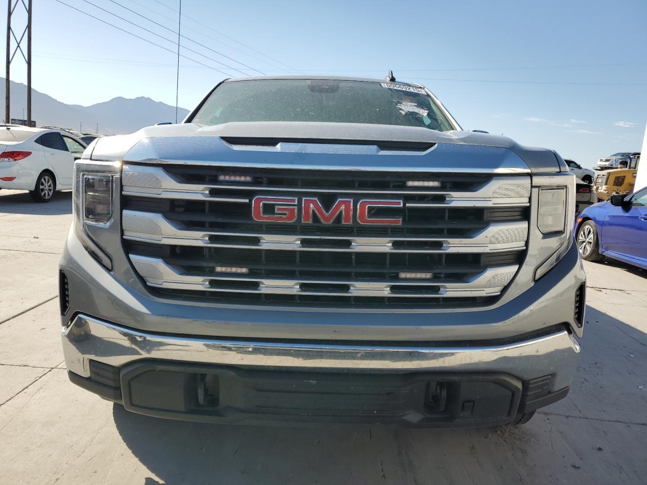 2023 GMC Sierra