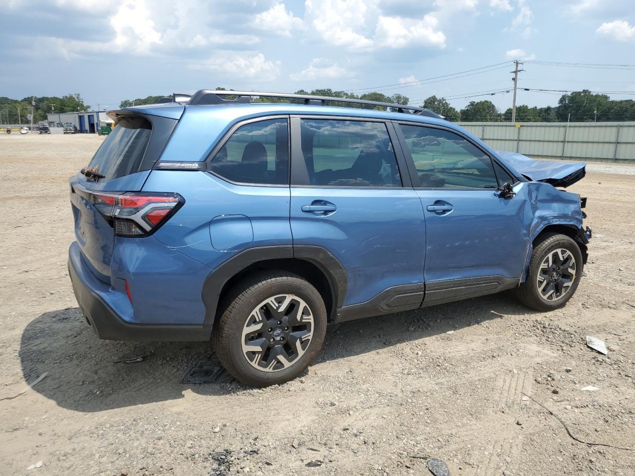 2025 SUBARU FORESTER