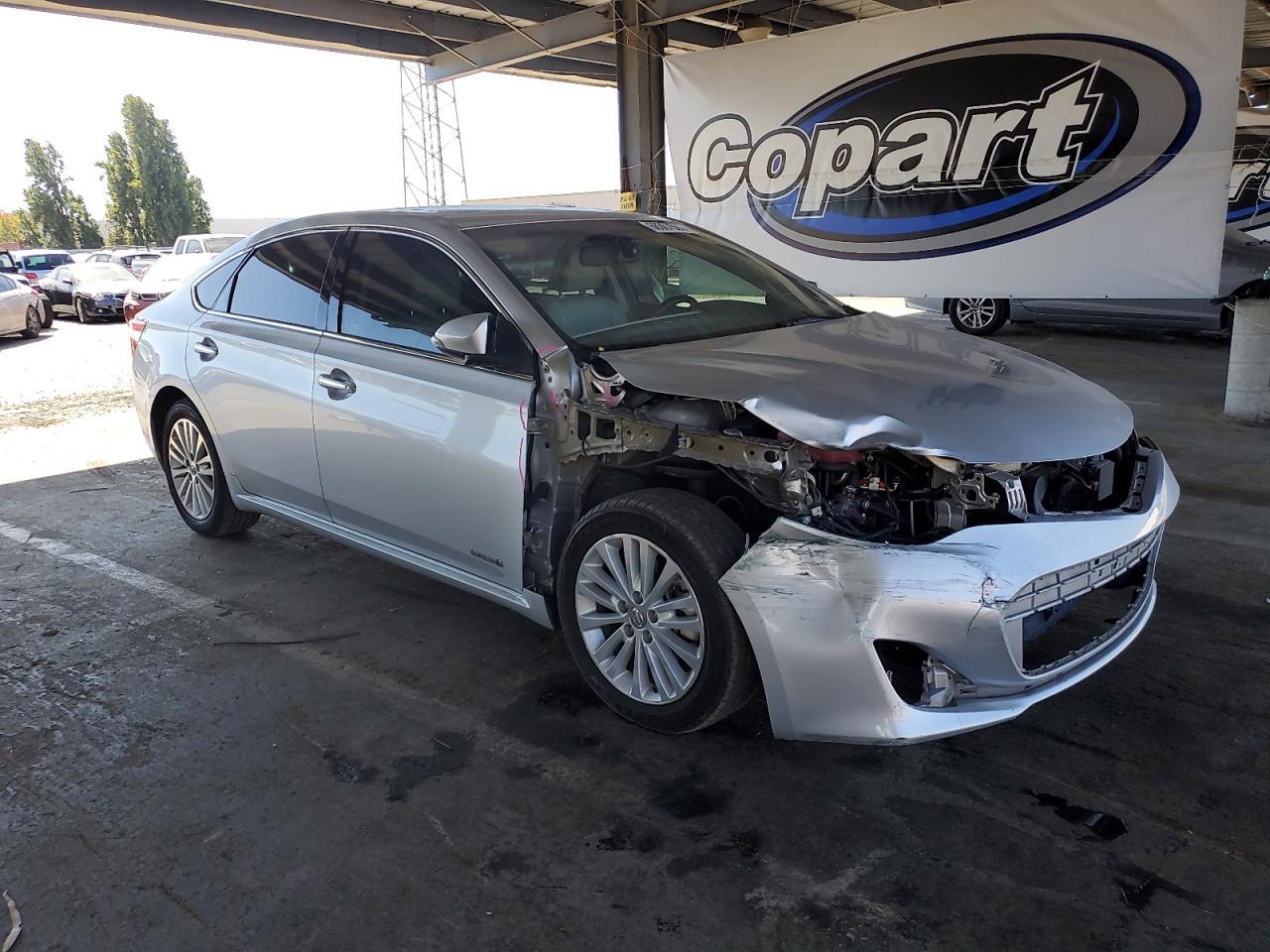 2014 TOYOTA Avalon