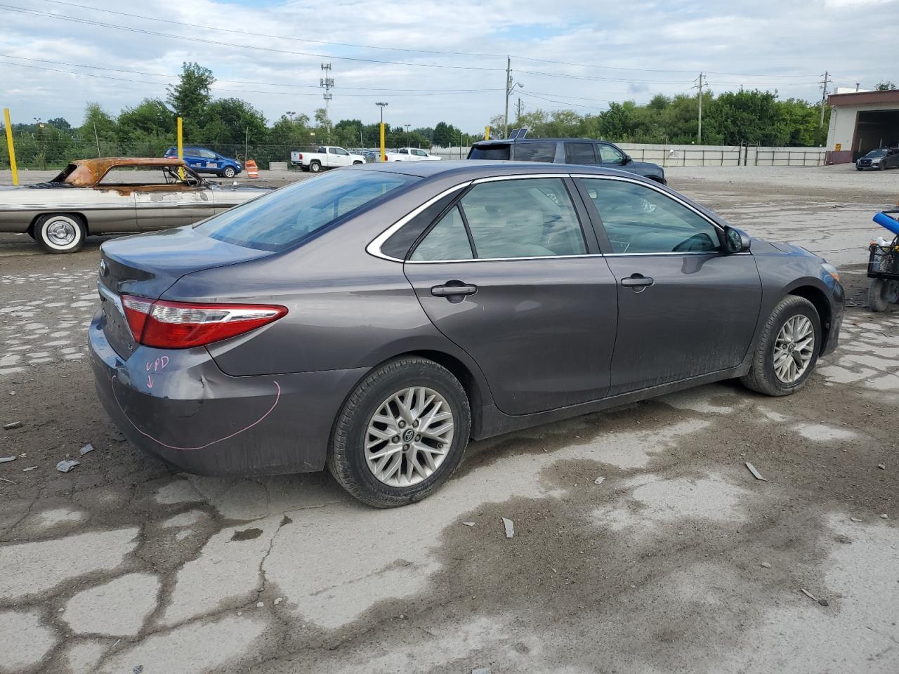 2016 TOYOTA CAMRY