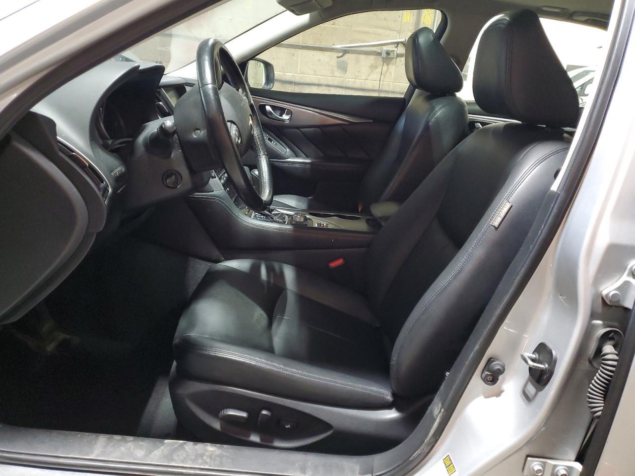 2016 INFINITI Q50