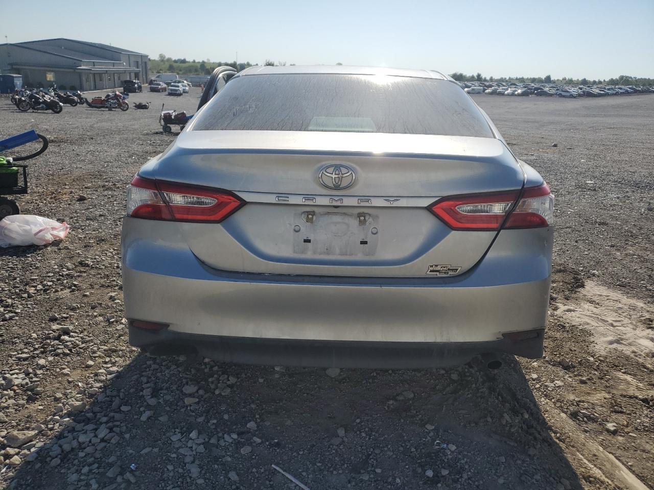 2018 TOYOTA CAMRY