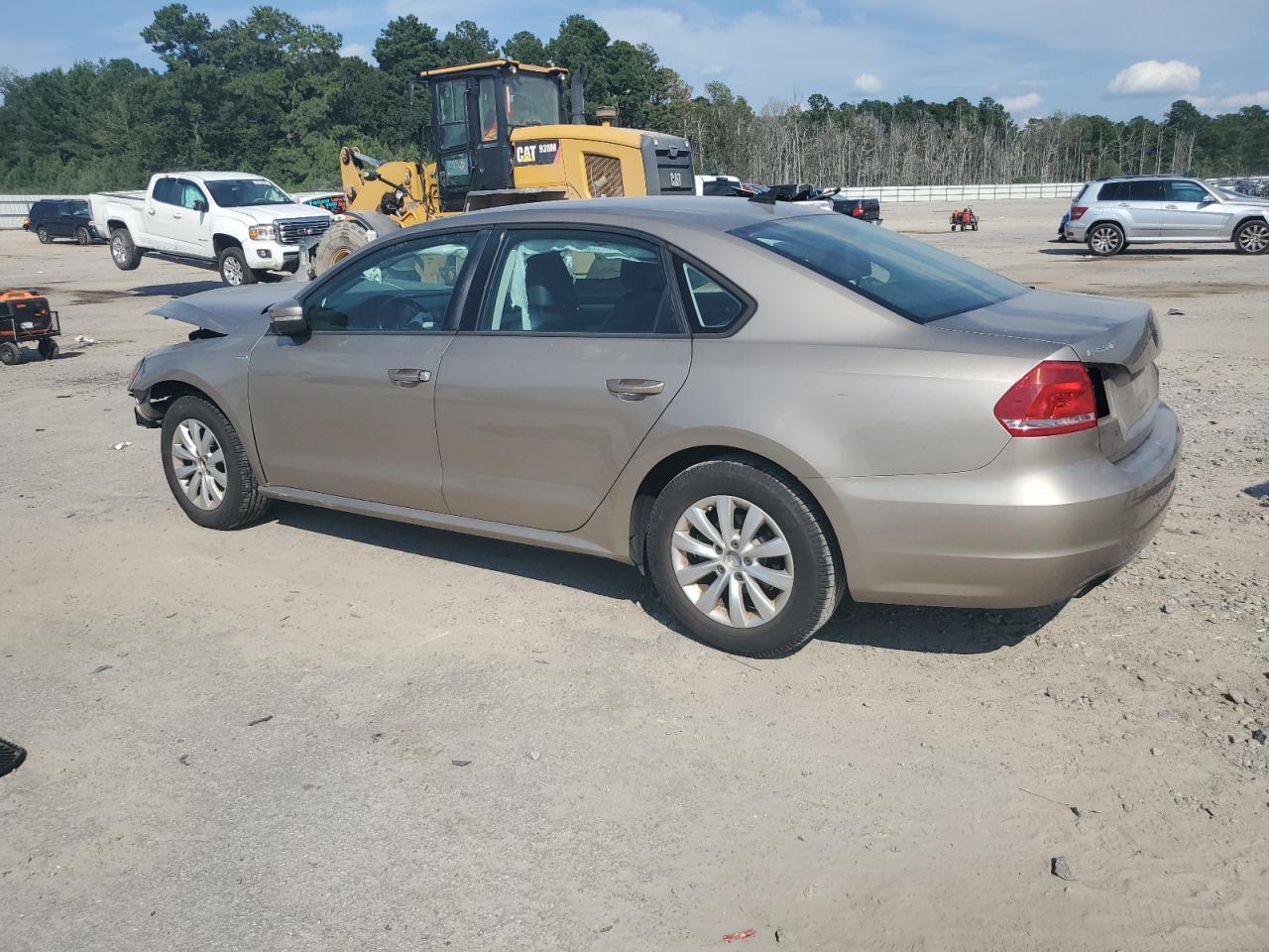 2015 VOLKSWAGEN Passat