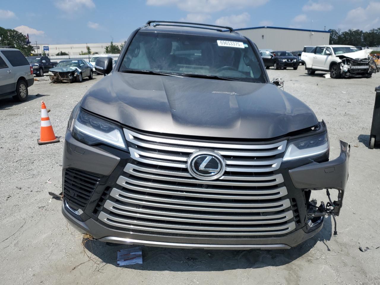 2023 LEXUS Lx