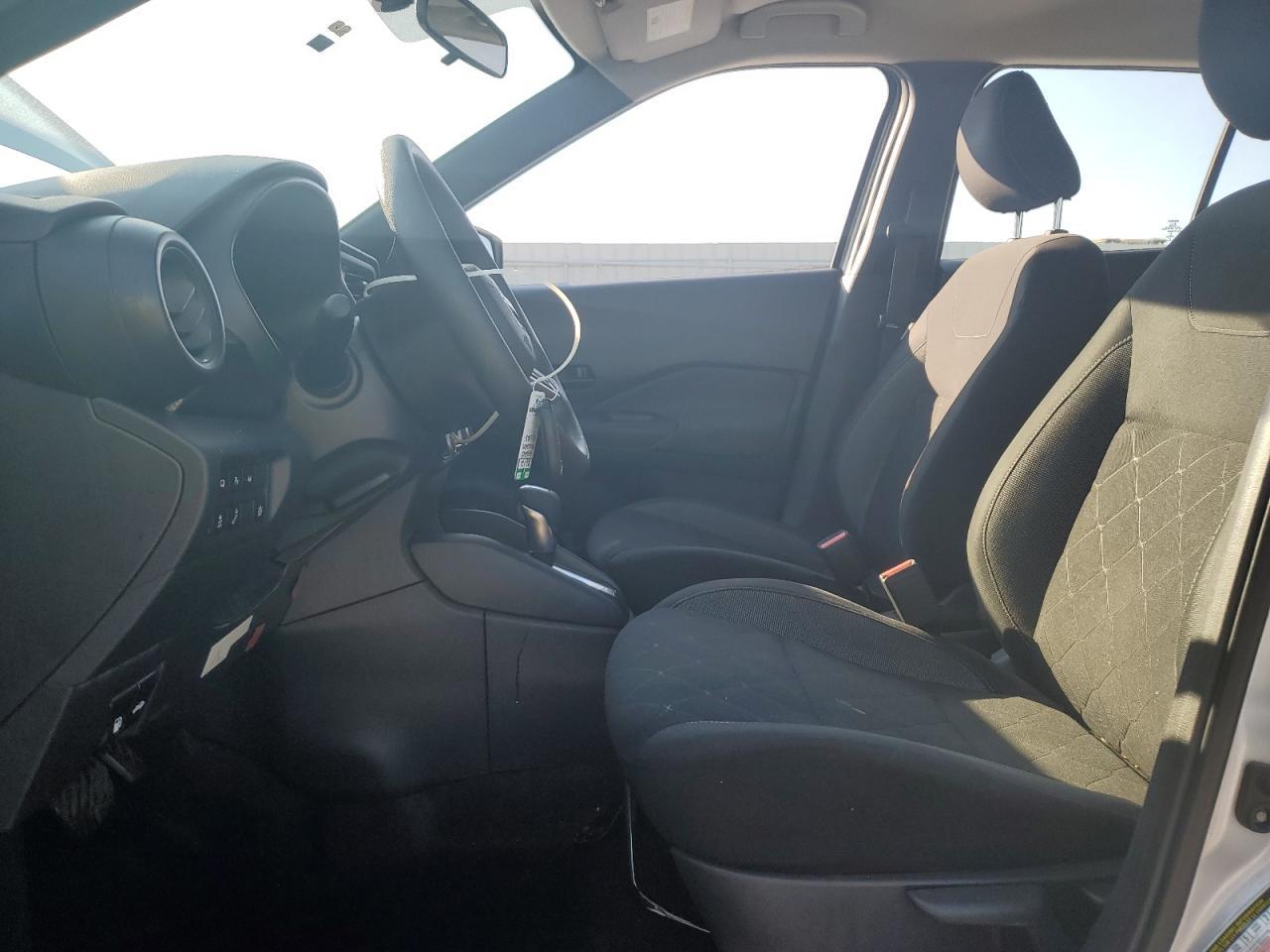 2020 NISSAN KICKS
