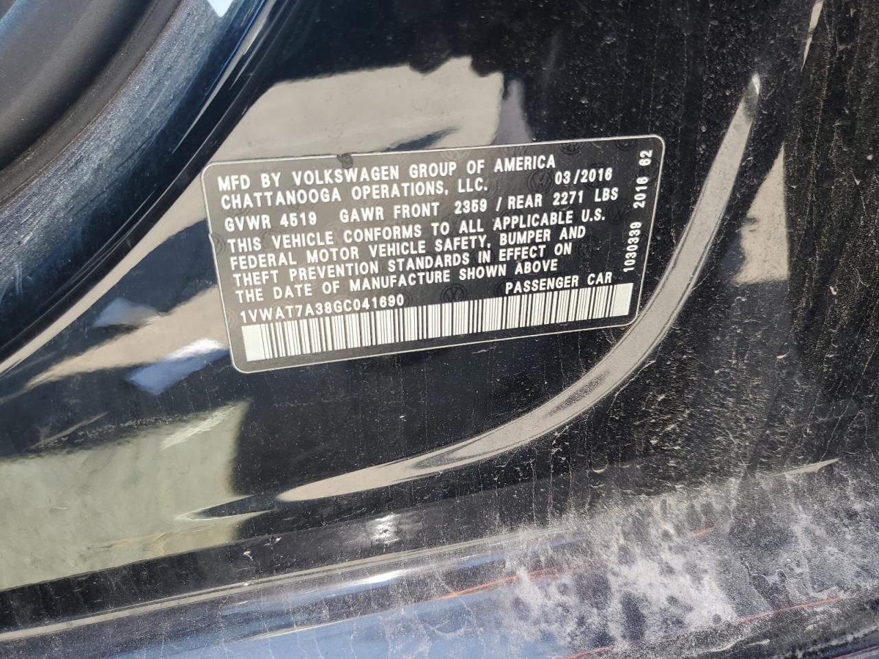 2016 VOLKSWAGEN Passat