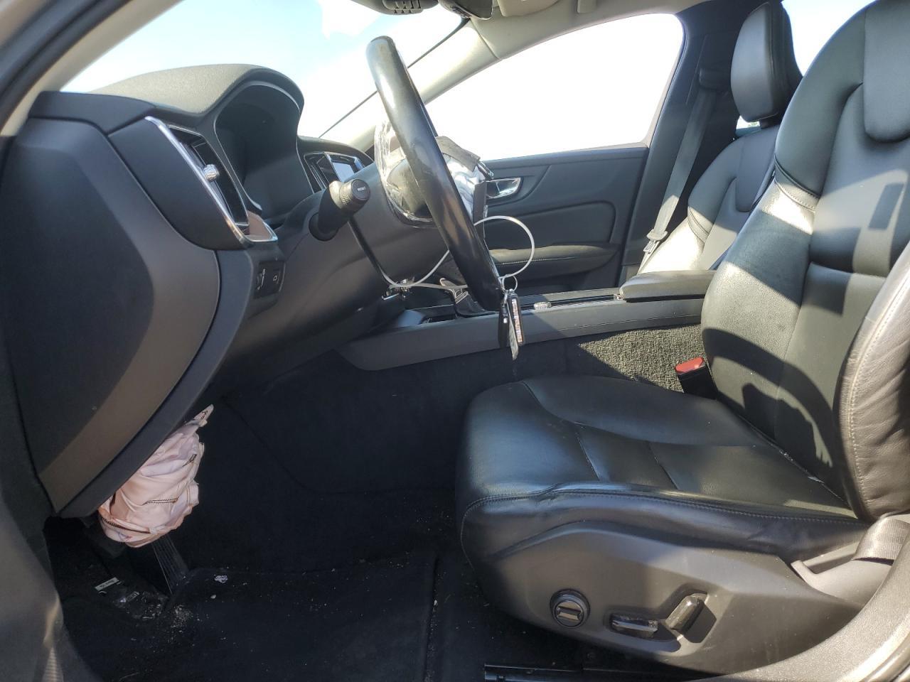 2019 VOLVO S60