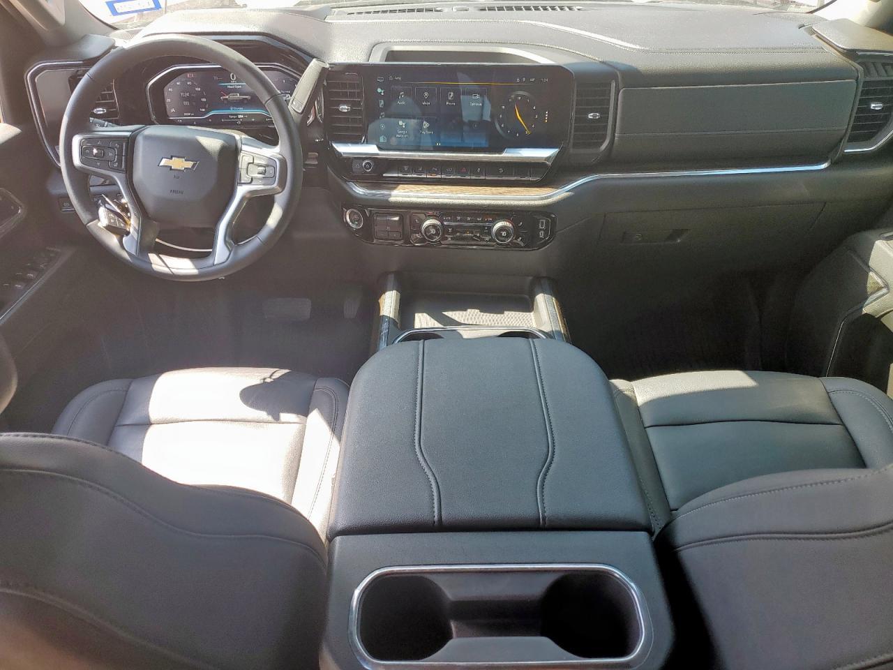 2024 CHEVROLET Silverado