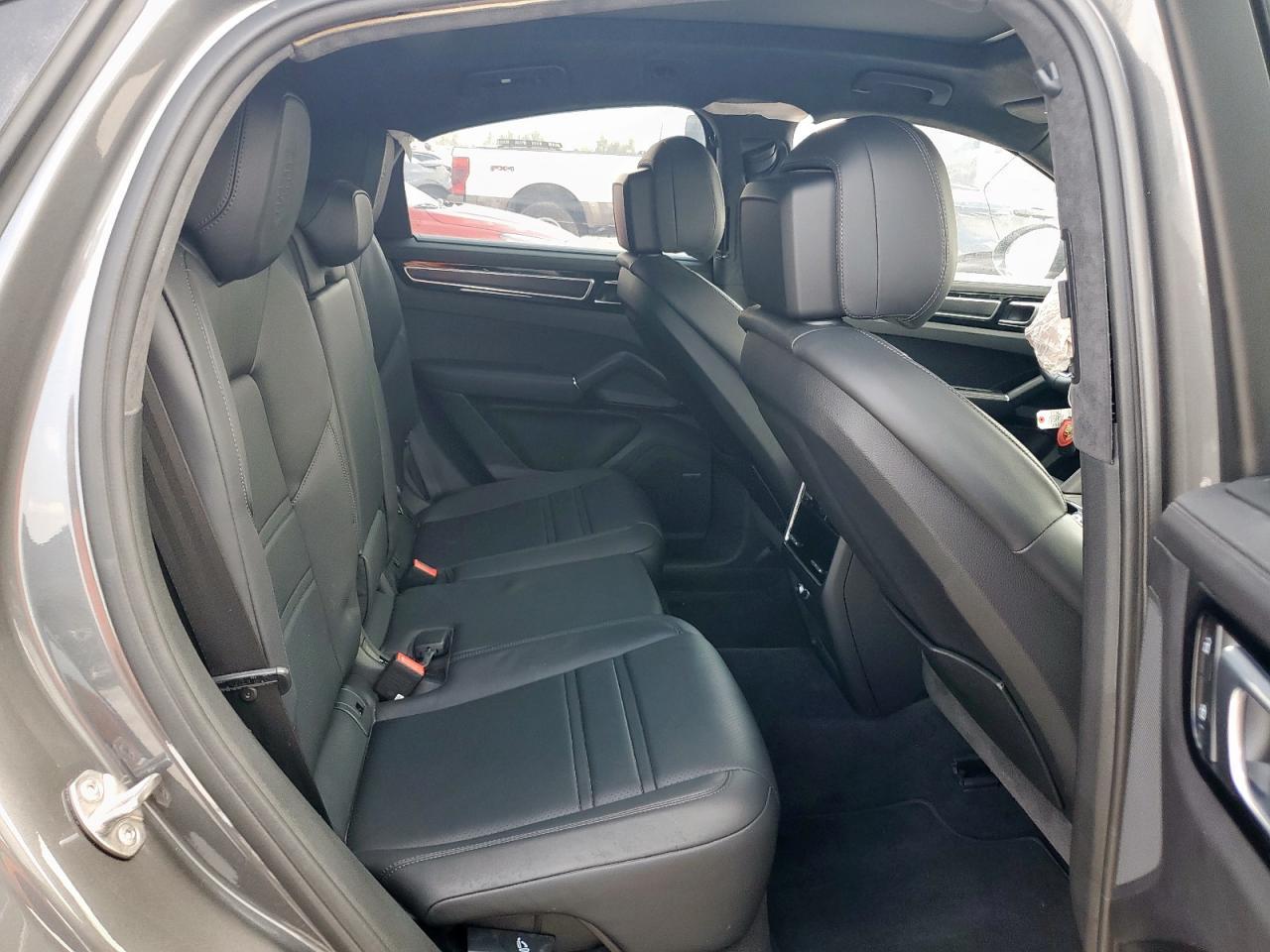 2023 PORSCHE CAYENNE
