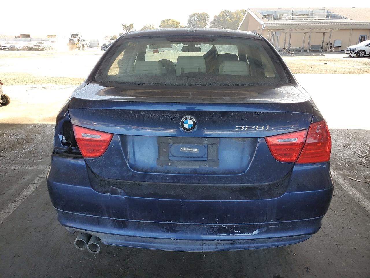 2011 BMW 3 SERIES