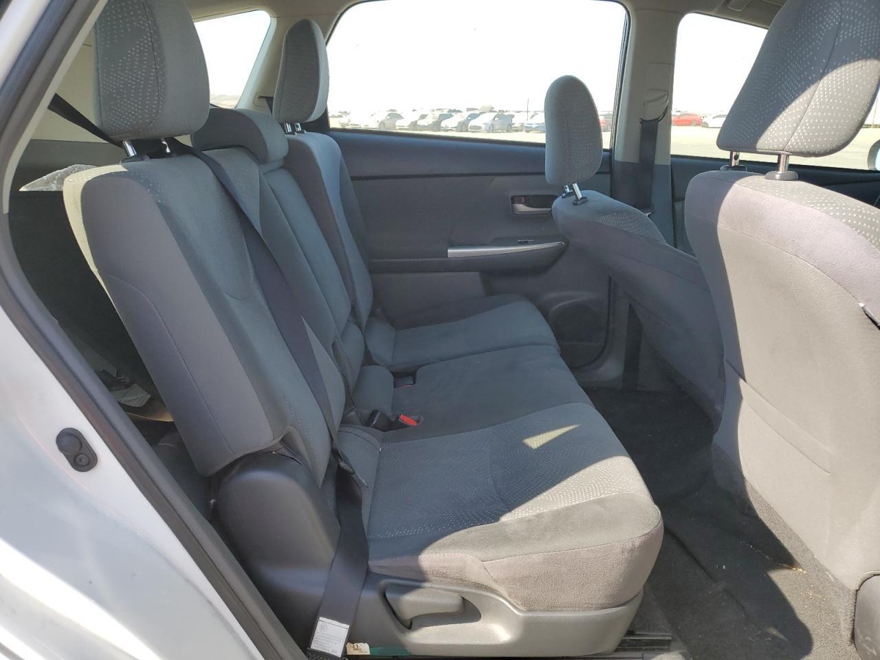 2013 TOYOTA PRIUS V