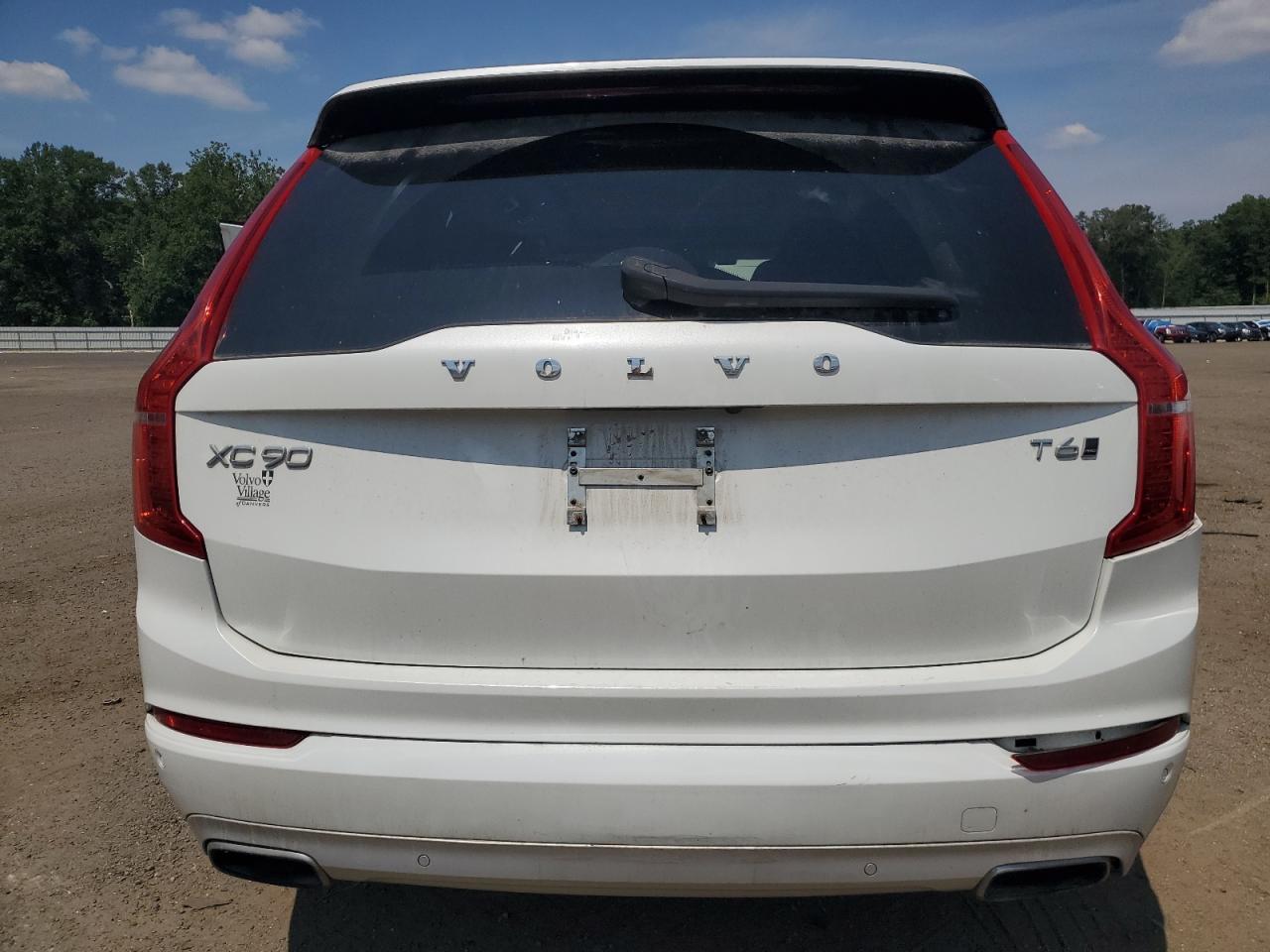 2021 VOLVO XC90