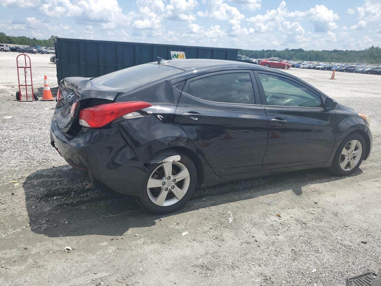 2011 HYUNDAI ELANTRA