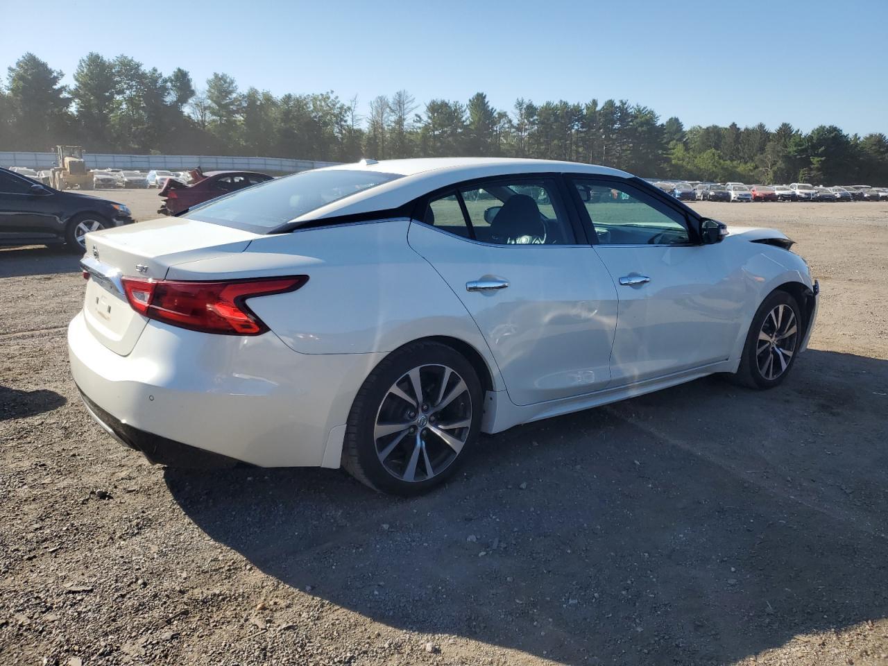 2017 NISSAN Maxima