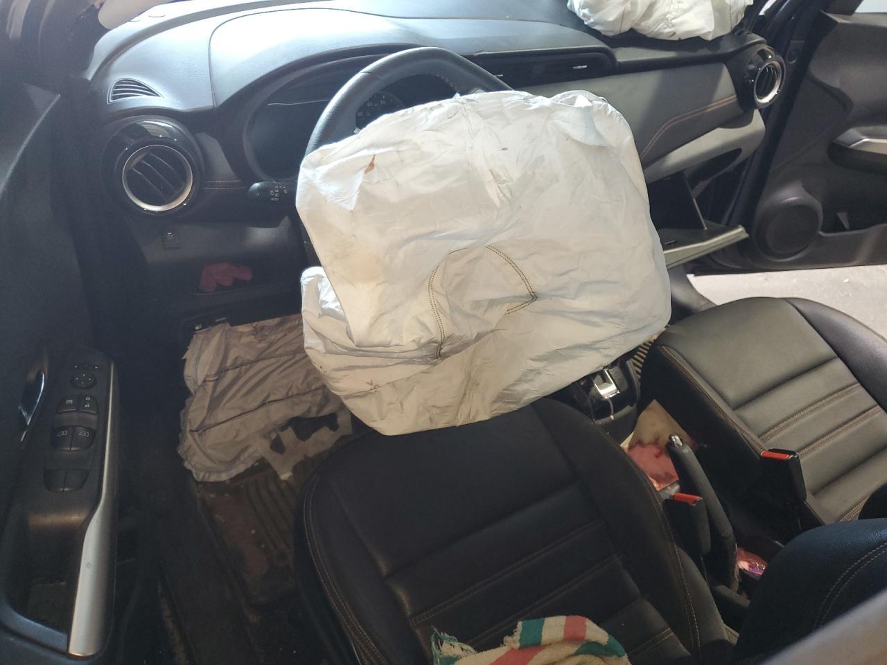 2019 NISSAN KICKS