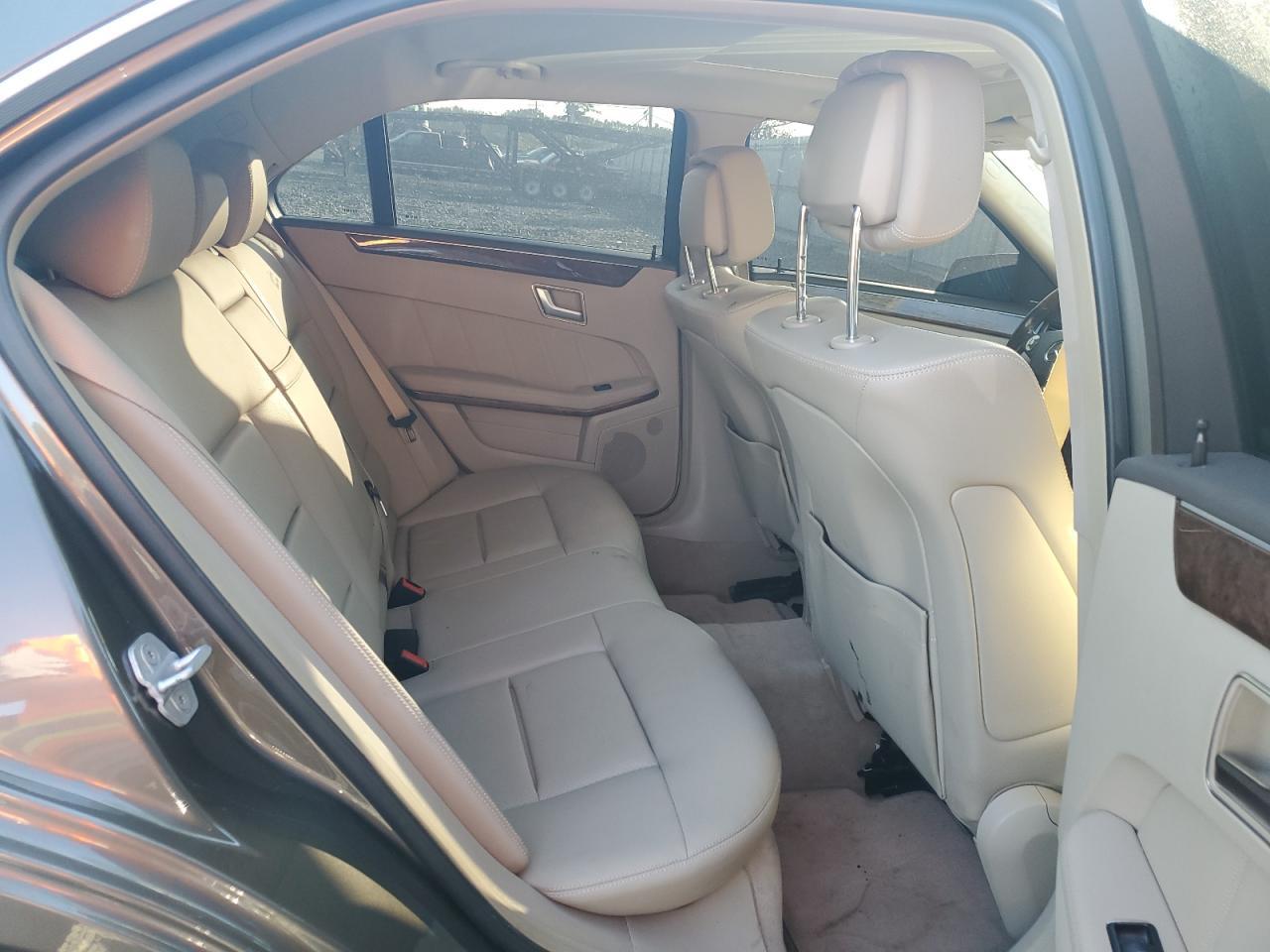 2013 MERCEDES-BENZ E-Class